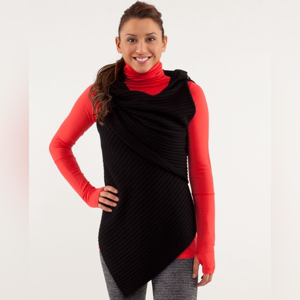 Lululemon Après Sickie Vest Poncho Jacket Scarf Hoodie Après Ski